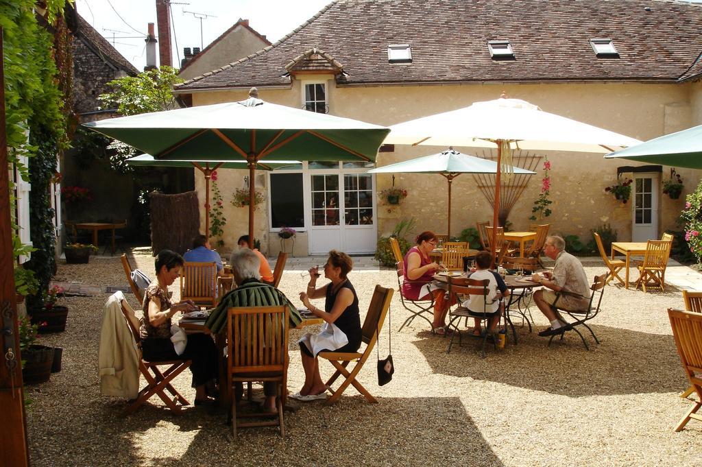 Le Relais Du Lyon D'Or Hotel Angles-sur-lʼAnglin Eksteriør billede