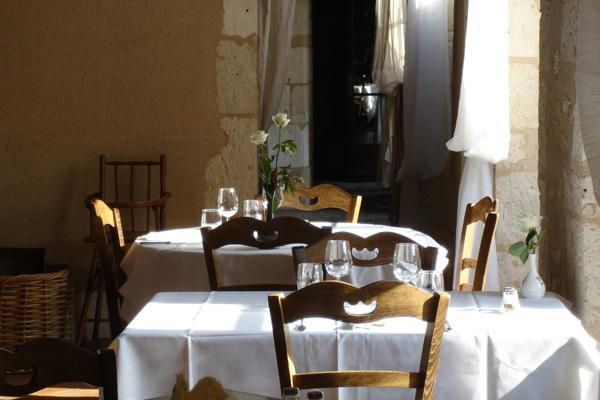Le Relais Du Lyon D'Or Hotel Angles-sur-lʼAnglin Eksteriør billede